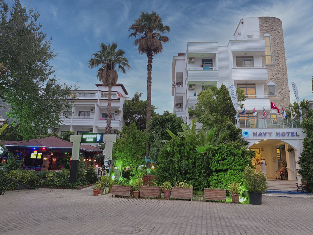 Navy Hotel İçmeler
